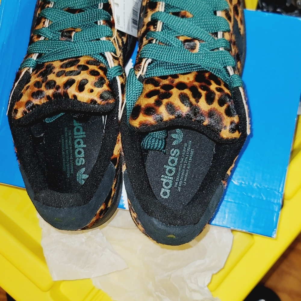 Adidas - Picture 10 of 11